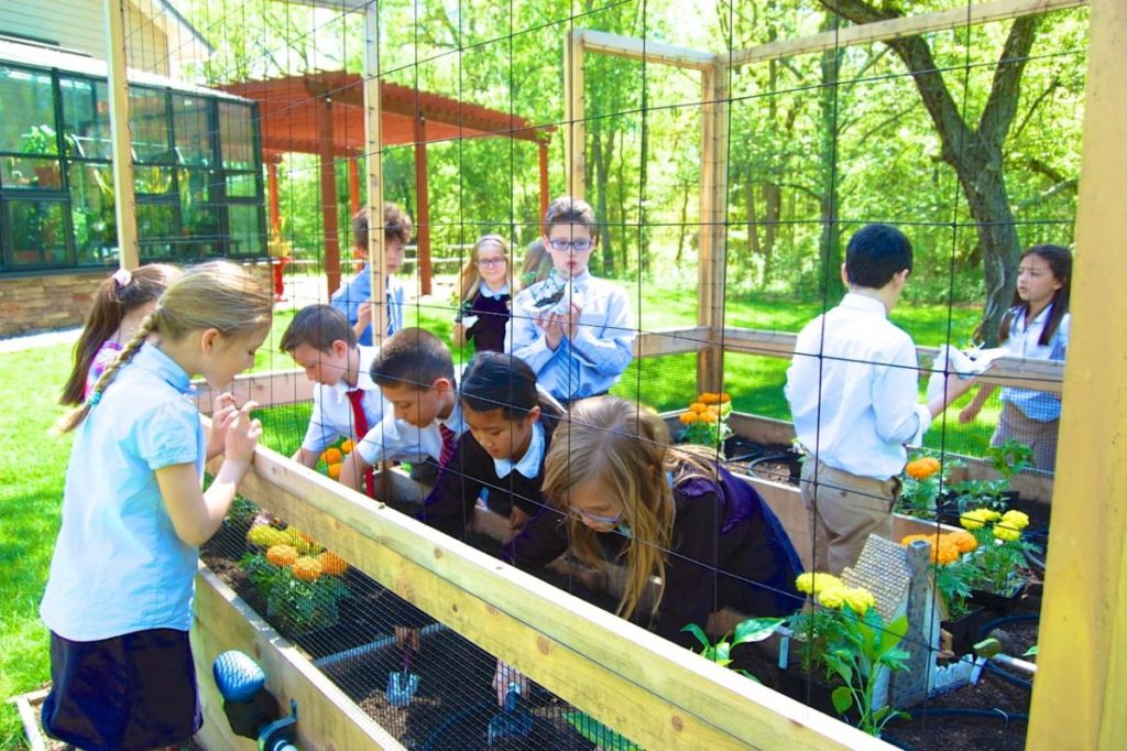 Students enjoying Monmouth County's most beautiful private school campus at Oak Hill Academy.